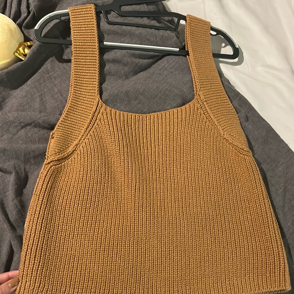 Vince sweater top
